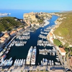 法国科西嘉岛采野生永久花，看香草植物，博尼法乔海边悬崖城堡 自驾游攻略