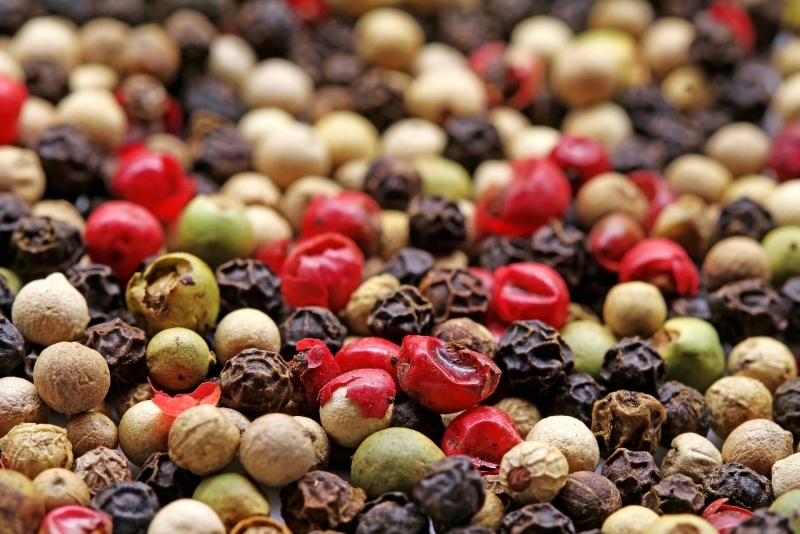 黑胡椒Image by vwald from Pixabay.jpg
